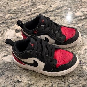 Nike Kids Black and Red Sneakers